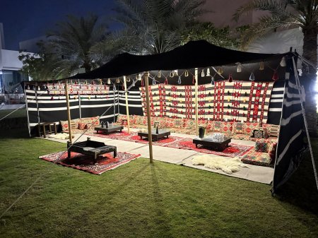 خيام وبيوت شعر تراث ثقافي وحضاري بحي الشاطئ بجدة 